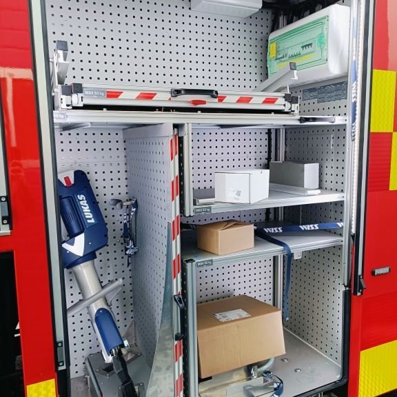 Fremsti skápur hægra megin