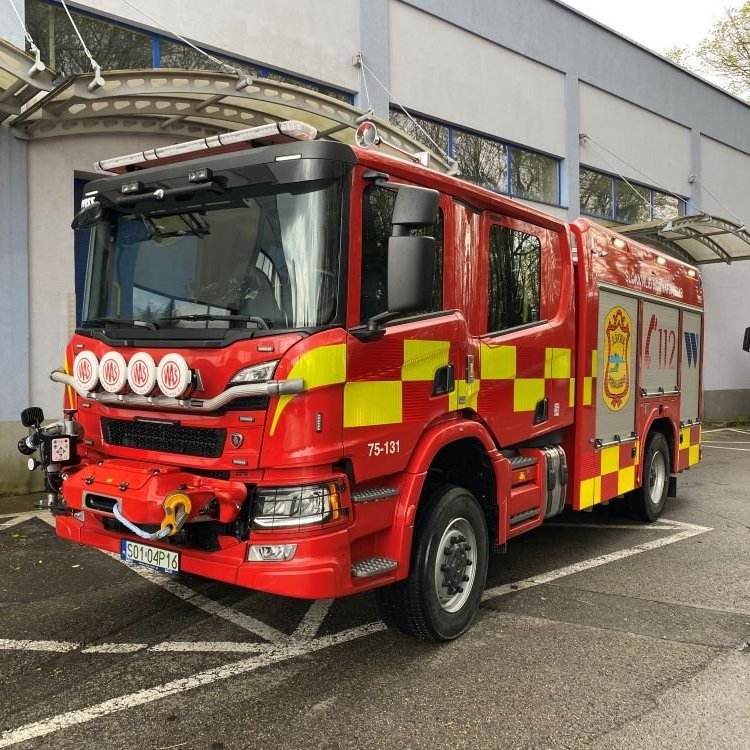 Fram og vinstri hlið