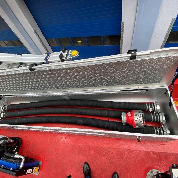 Þakverkfærakassi með sogbörkum og sigti