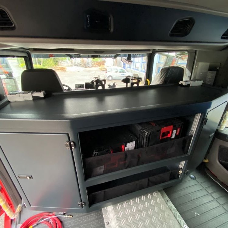 Yfirsýn yfir skáp í áhafnarhúsi