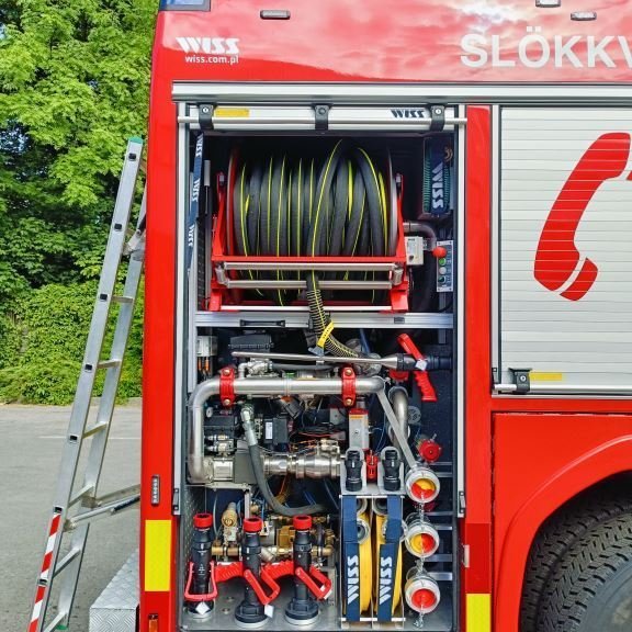 Aftasti skápur hægra megin