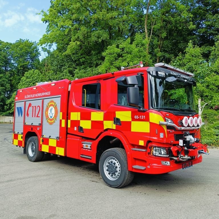 Hægri hlið framanverð