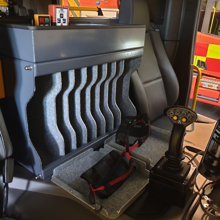 Innrétting sem snýr fram fyrir möppur og ýmis gögn