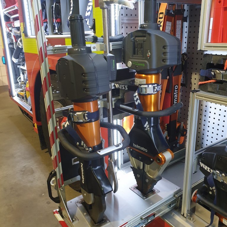 Veggur í skáp nr. 7 fyrir Holmatro rafhlöðudrifinn klippibúnað