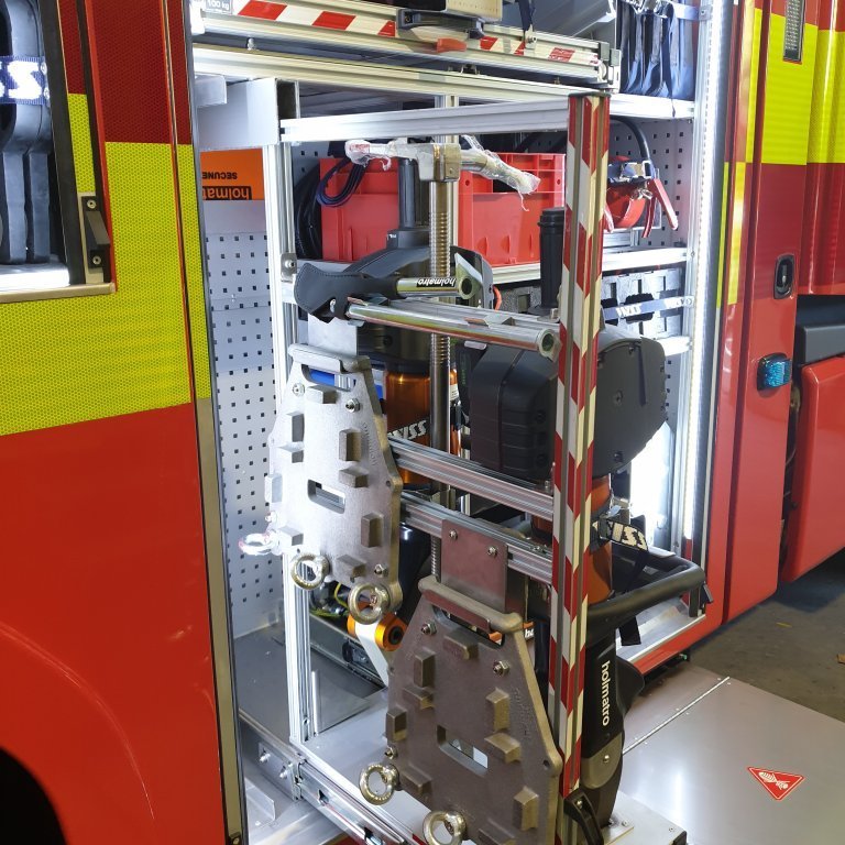 Veggur í skáp nr. 7 fyrir Holmatro rafhlöðudrifinn klippibúnað