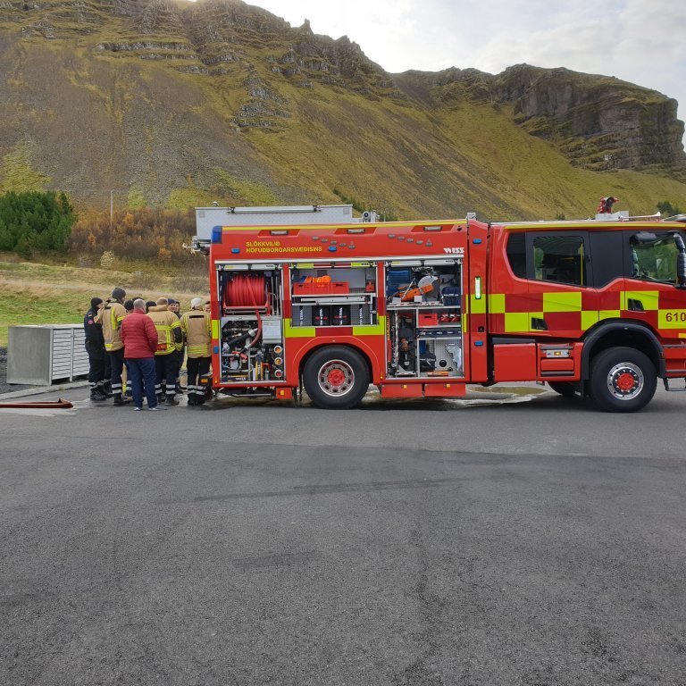 Kennsla á slökkvistöðinni við Skarhólabraut