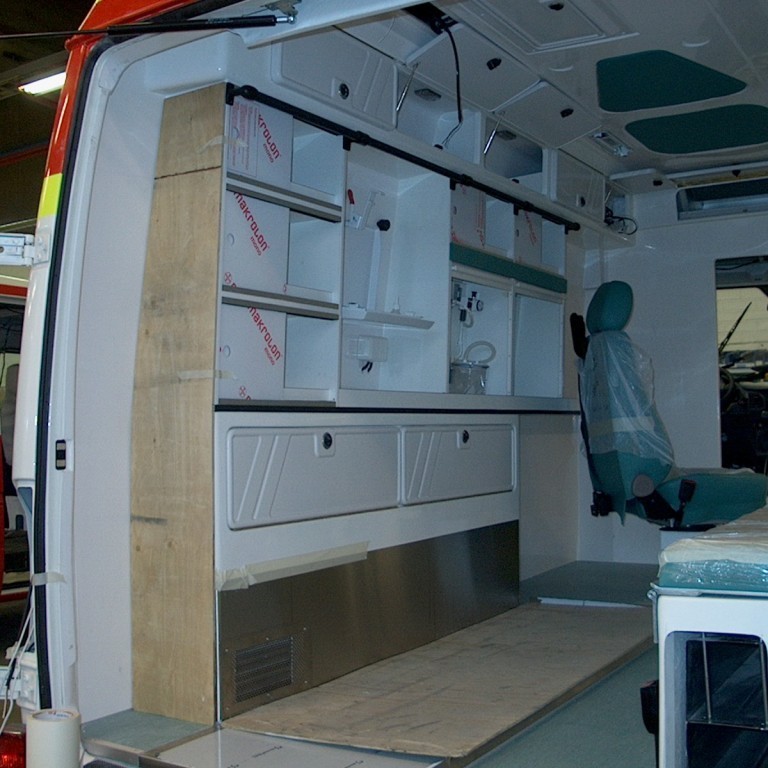 Hefðbundin innrétting í vinstri hlið