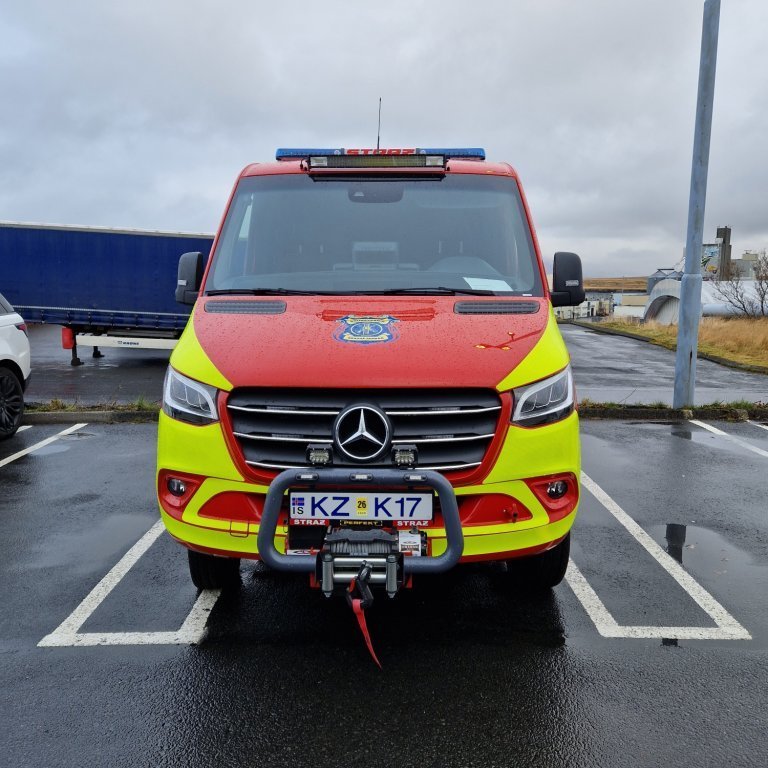 Undanfaraslökkvi og björgunarbifreið