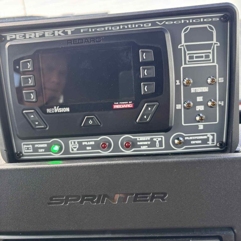 Stjórnskjár í ökumannshúsi