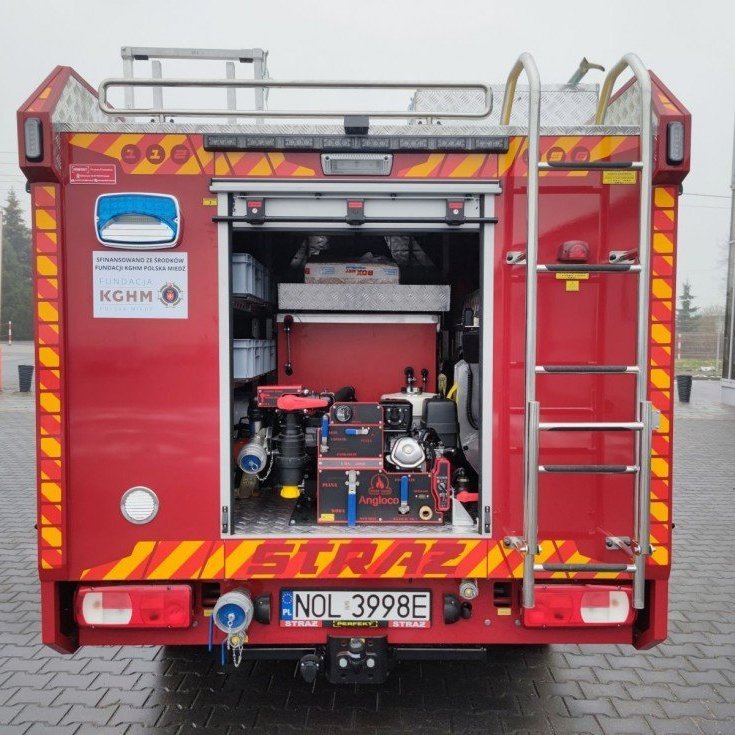 Undanfaraslökkvi og björgunarbifreiðar á ýmsum gerðum undirvagna.