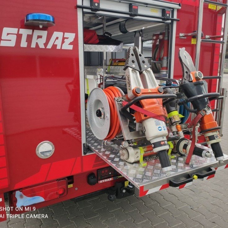 Undanfaraslökkvi og björgunarbifreiðar á ýmsum gerðum undirvagna.