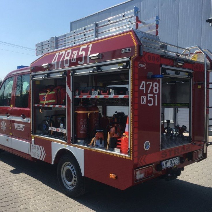 Undanfaraslökkvi og björgunarbifreiðar á ýmsum gerðum undirvagna.