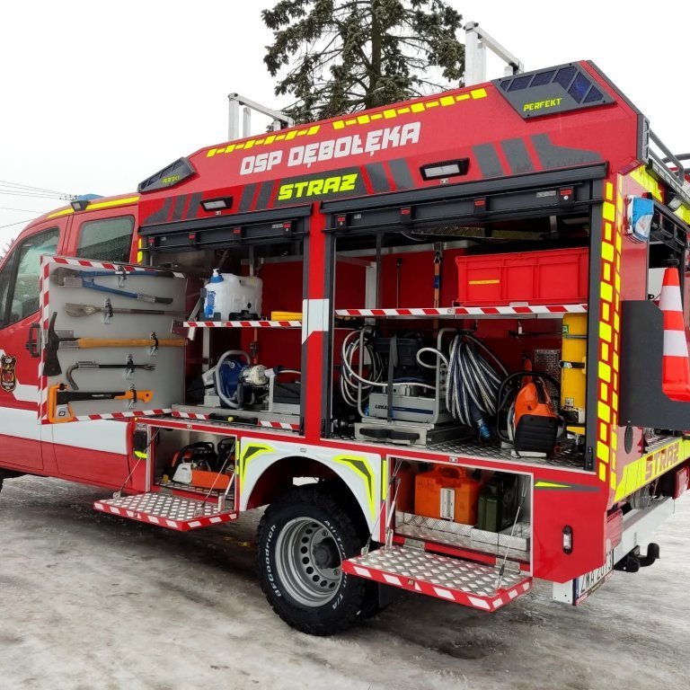 Undanfaraslökkvi og björgunarbifreiðar á ýmsum gerðum undirvagna.