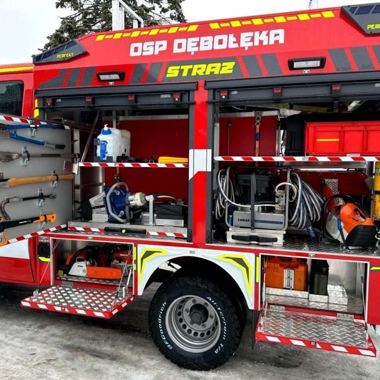 Undanfaraslökkvi og björgunarbifreiðar á ýmsum gerðum undirvagna.