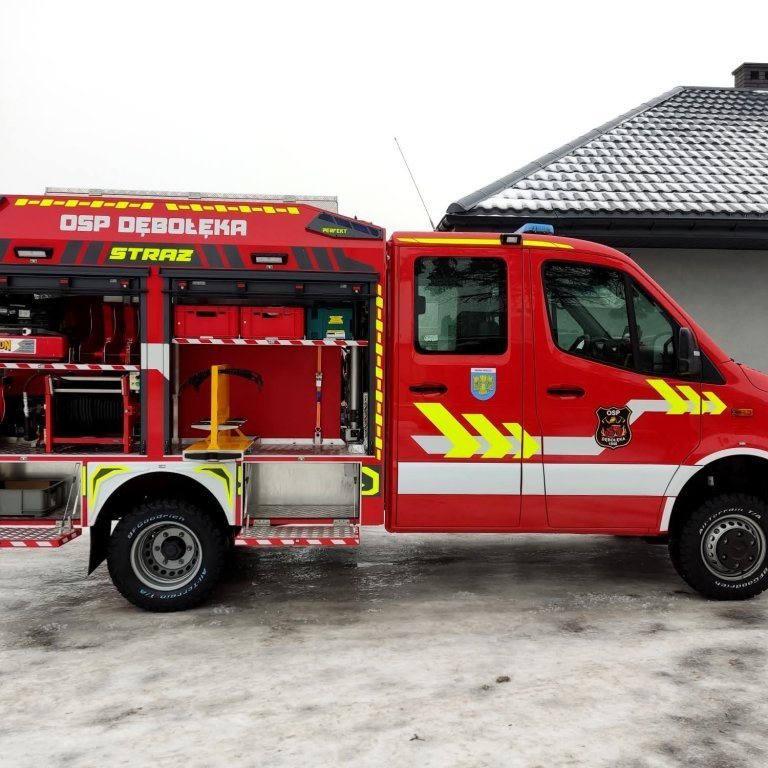 Undanfaraslökkvi og björgunarbifreiðar á ýmsum gerðum undirvagna.